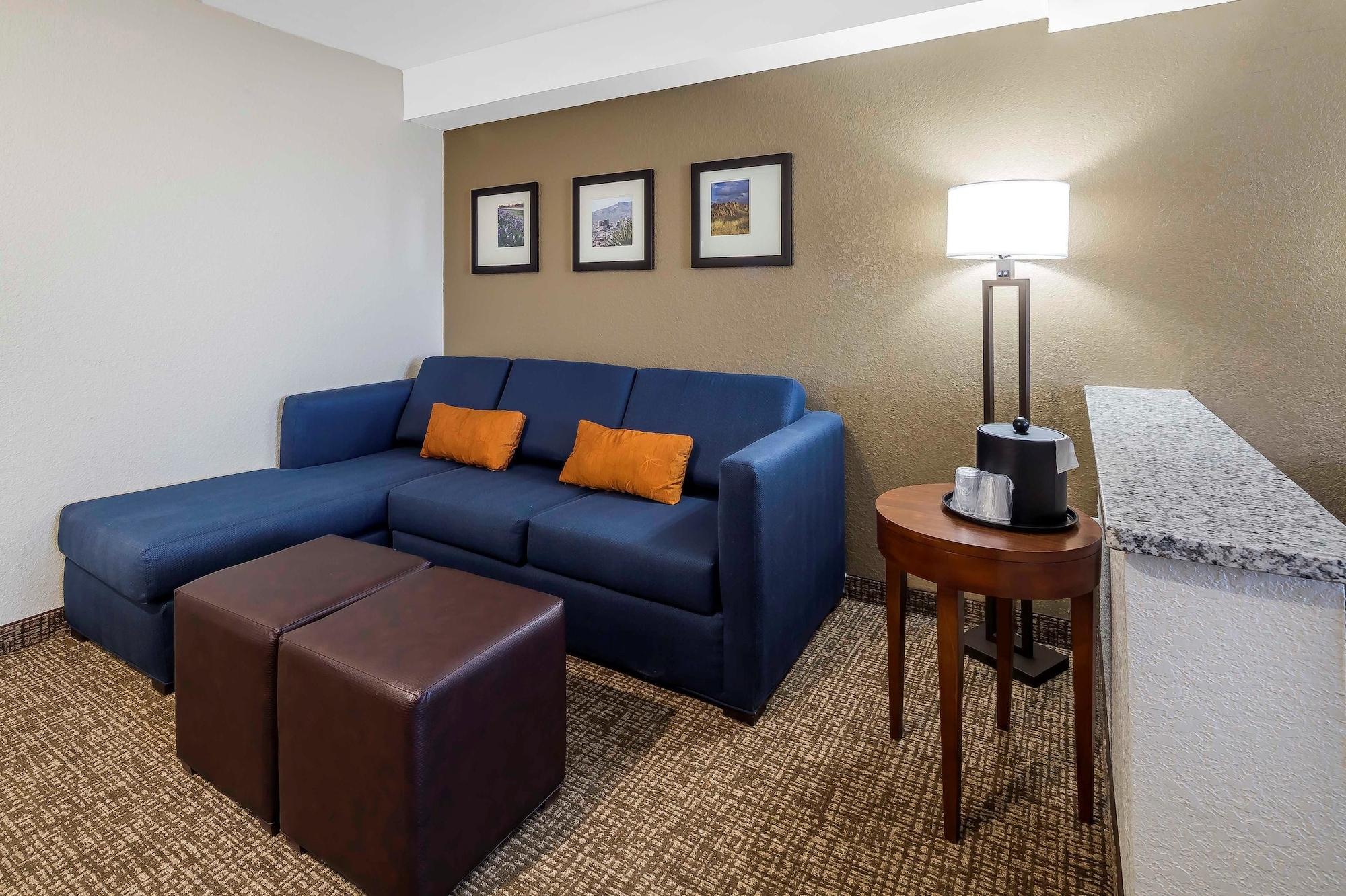 Comfort Airport Hotel 2*